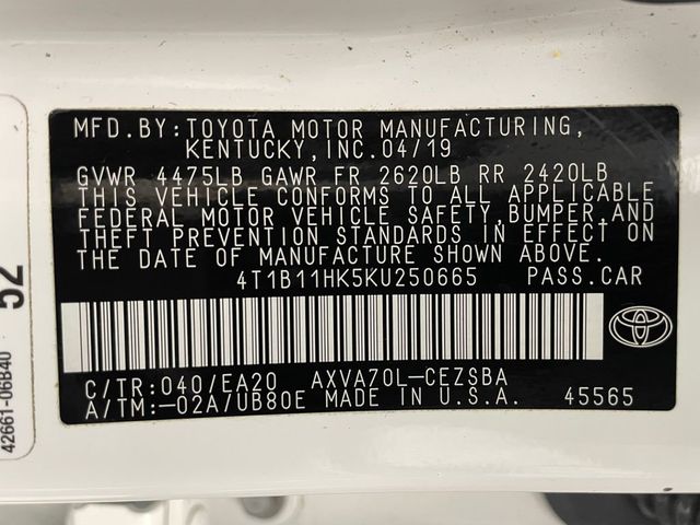 2019 Toyota Camry SE Automatic - 22987785 - 41