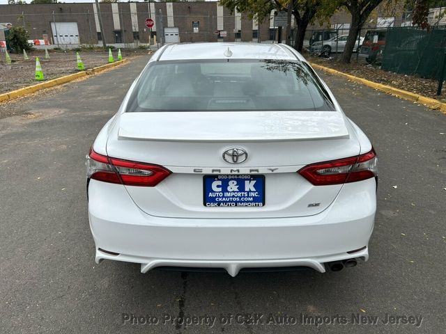 2019 Toyota Camry SE,MOON ROOF! BACK-UP CAMRA! AUDIO PKG! APPLE CAR-PLAY! CONV PKG - 23095605 - 12
