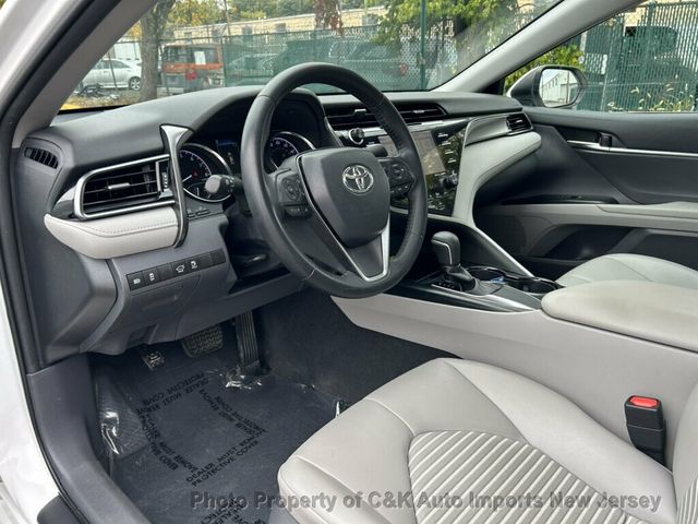 2019 Toyota Camry SE,MOON ROOF! BACK-UP CAMRA! AUDIO PKG! APPLE CAR-PLAY! CONV PKG - 23095605 - 19