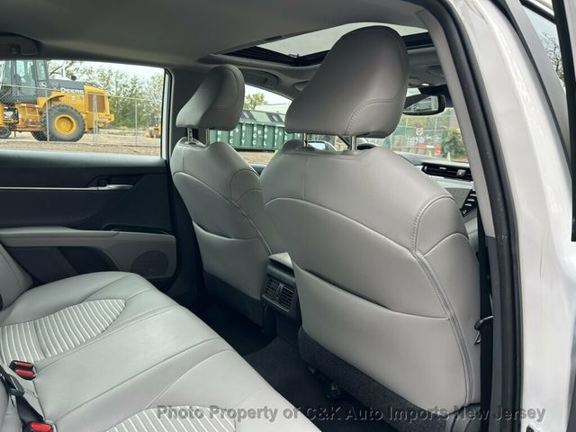2019 Toyota Camry SE,MOON ROOF! BACK-UP CAMRA! AUDIO PKG! APPLE CAR-PLAY! CONV PKG - 23095605 - 27
