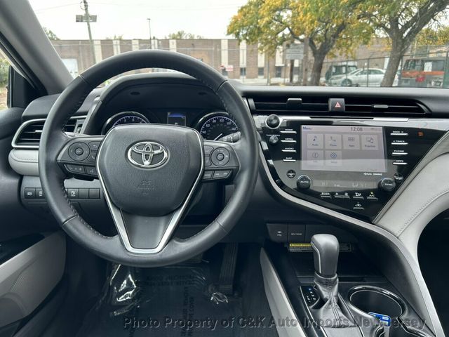 2019 Toyota Camry SE,MOON ROOF! BACK-UP CAMRA! AUDIO PKG! APPLE CAR-PLAY! CONV PKG - 23095605 - 32