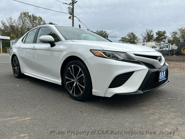 2019 Toyota Camry SE,MOON ROOF! BACK-UP CAMRA! AUDIO PKG! APPLE CAR-PLAY! CONV PKG - 23095605 - 4