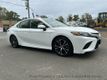 2019 Toyota Camry SE,MOON ROOF! BACK-UP CAMRA! AUDIO PKG! APPLE CAR-PLAY! CONV PKG - 23095605 - 6