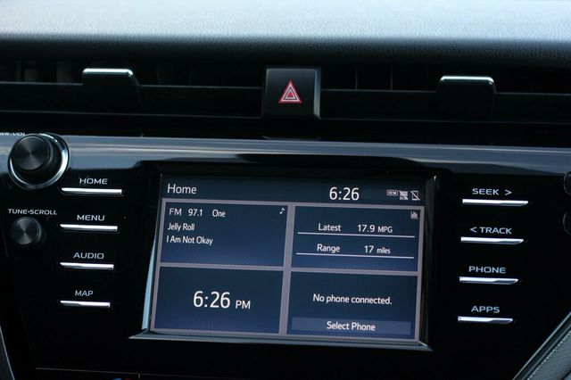 2019 Toyota Camry SE W/ MOONROOF, SMART KEY, BLIND SPOT, APPLE CARPLAY - 23010769 - 13