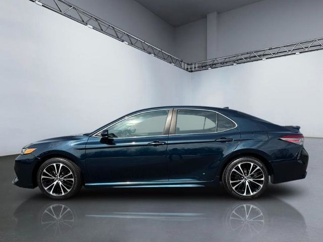 2019 Toyota Camry XLE Automatic - 23002010 - 1