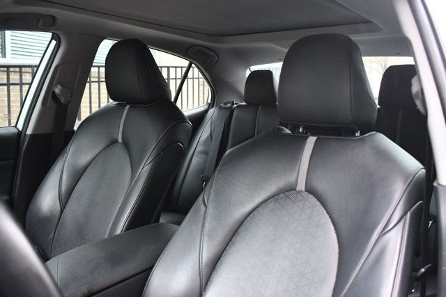 2019 Toyota Camry XSE Automatic - 22999395 - 21