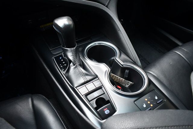 2019 Toyota Camry XSE Automatic - 22999395 - 28