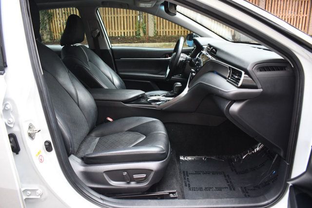 2019 Toyota Camry XSE Automatic - 22999395 - 32