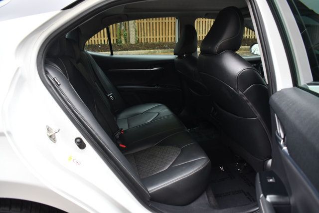 2019 Toyota Camry XSE Automatic - 22999395 - 35