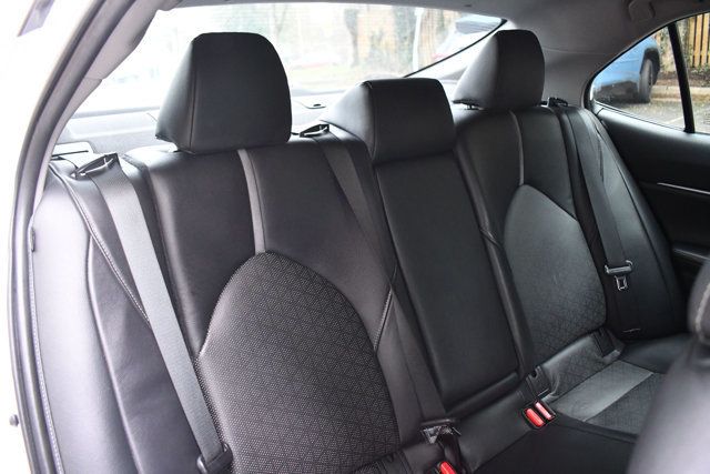 2019 Toyota Camry XSE Automatic - 22999395 - 36