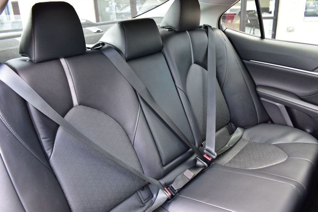 2019 Toyota Camry XSE Automatic - 23078883 - 18