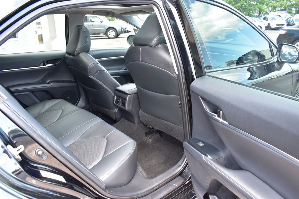 2019 Toyota Camry XSE Automatic - 23078883 - 19