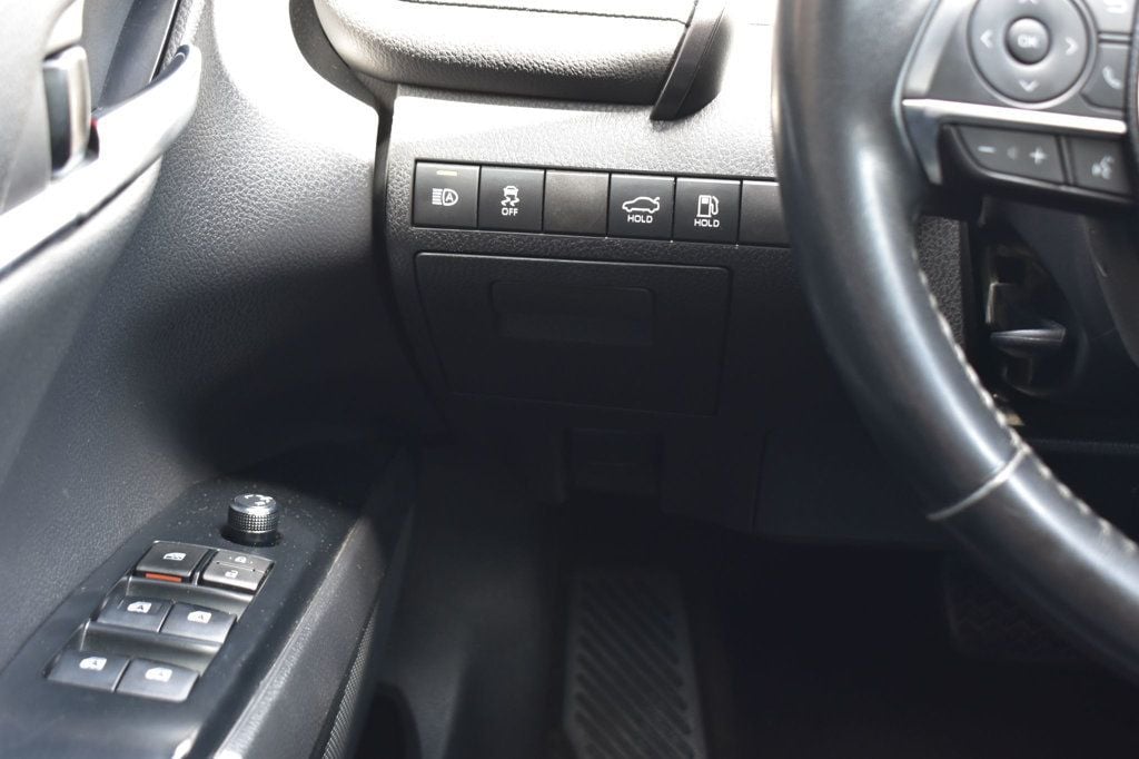 2019 Toyota Camry XSE Automatic - 23078883 - 28