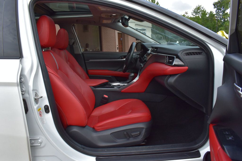 2019 Toyota Camry XSE Automatic - 23081565 - 13