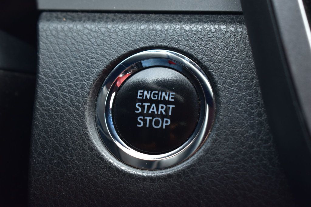 2019 Toyota Camry XSE Automatic - 23081565 - 38