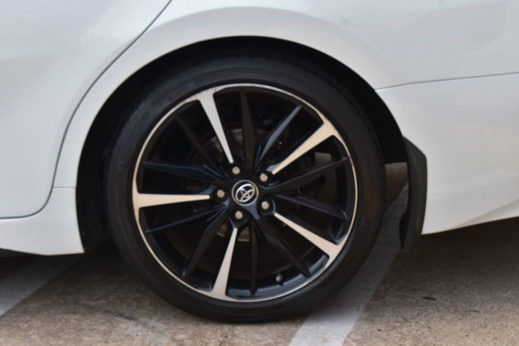2019 Toyota Camry XSE Automatic - 23081565 - 39