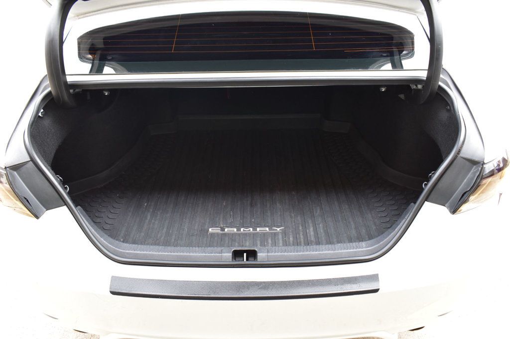 2019 Toyota Camry XSE Automatic - 23081565 - 40