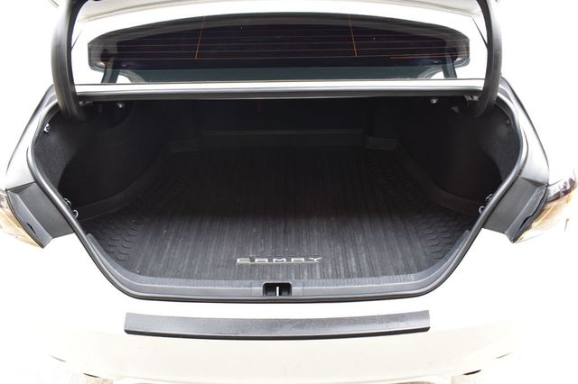 2019 Toyota Camry XSE Automatic - 23081565 - 40