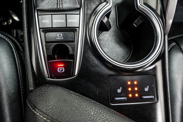 2019 Toyota Camry XSE Automatic - 22947504 - 19