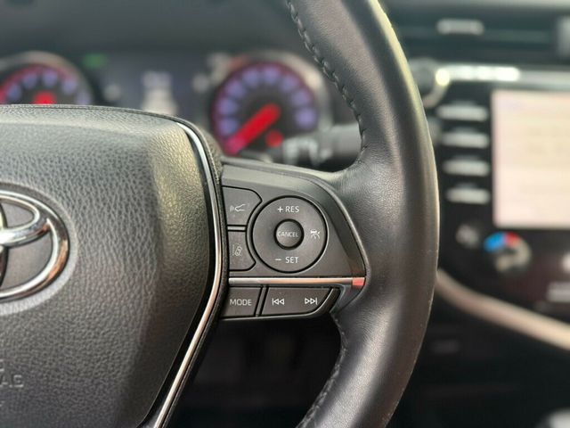 2019 Toyota Camry XSE Automatic - 22981638 - 11