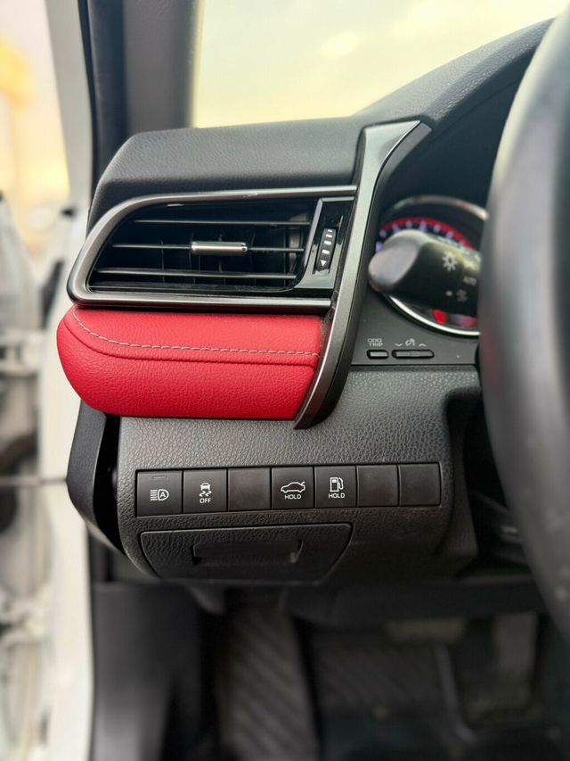 2019 Toyota Camry XSE Automatic - 22981638 - 19