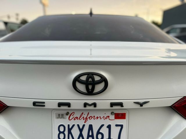 2019 Toyota Camry XSE Automatic - 22981638 - 25
