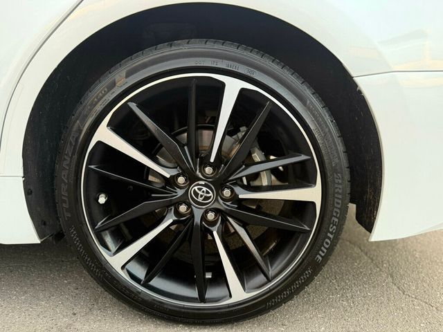 2019 Toyota Camry XSE Automatic - 22981638 - 29