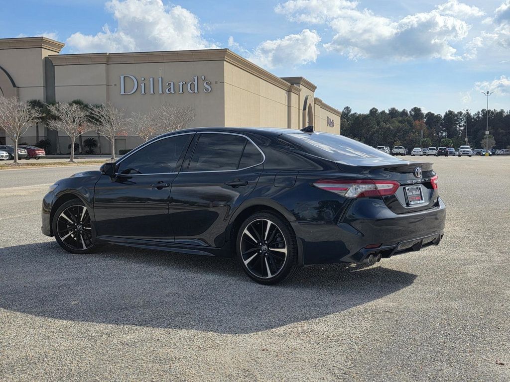 2019 Toyota Camry XSE photo 3