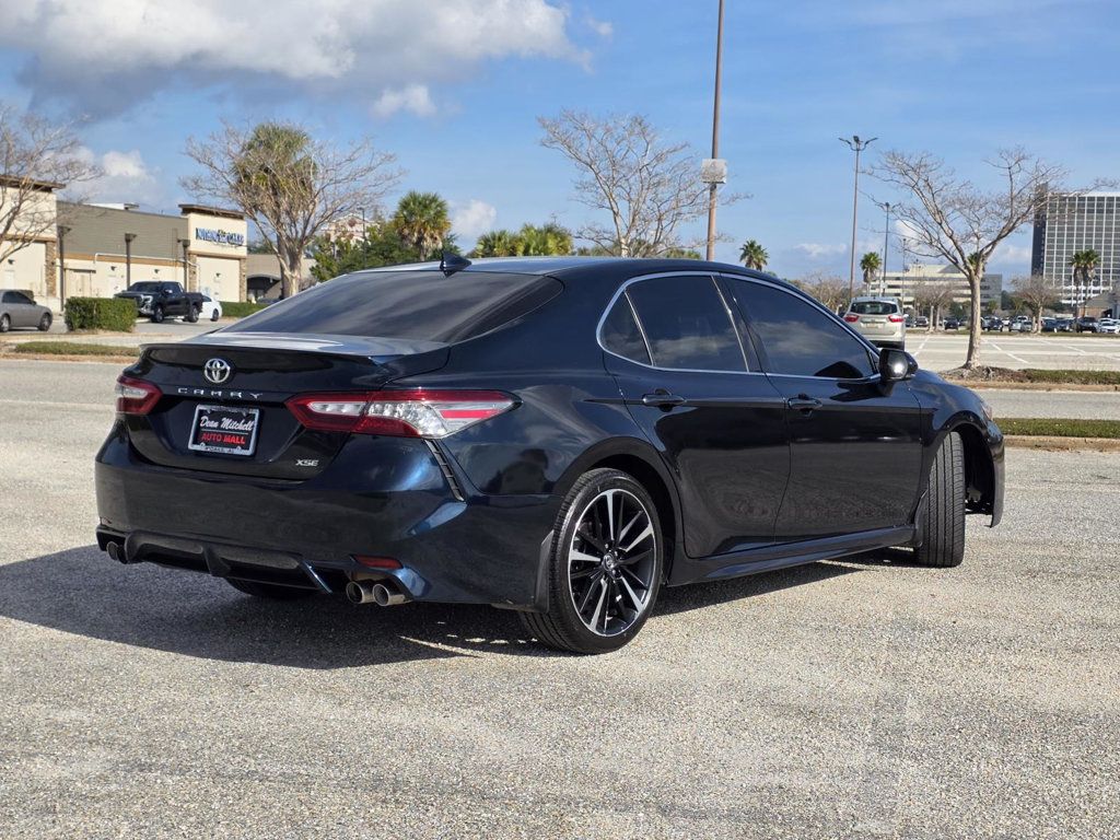 2019 Toyota Camry XSE photo 4