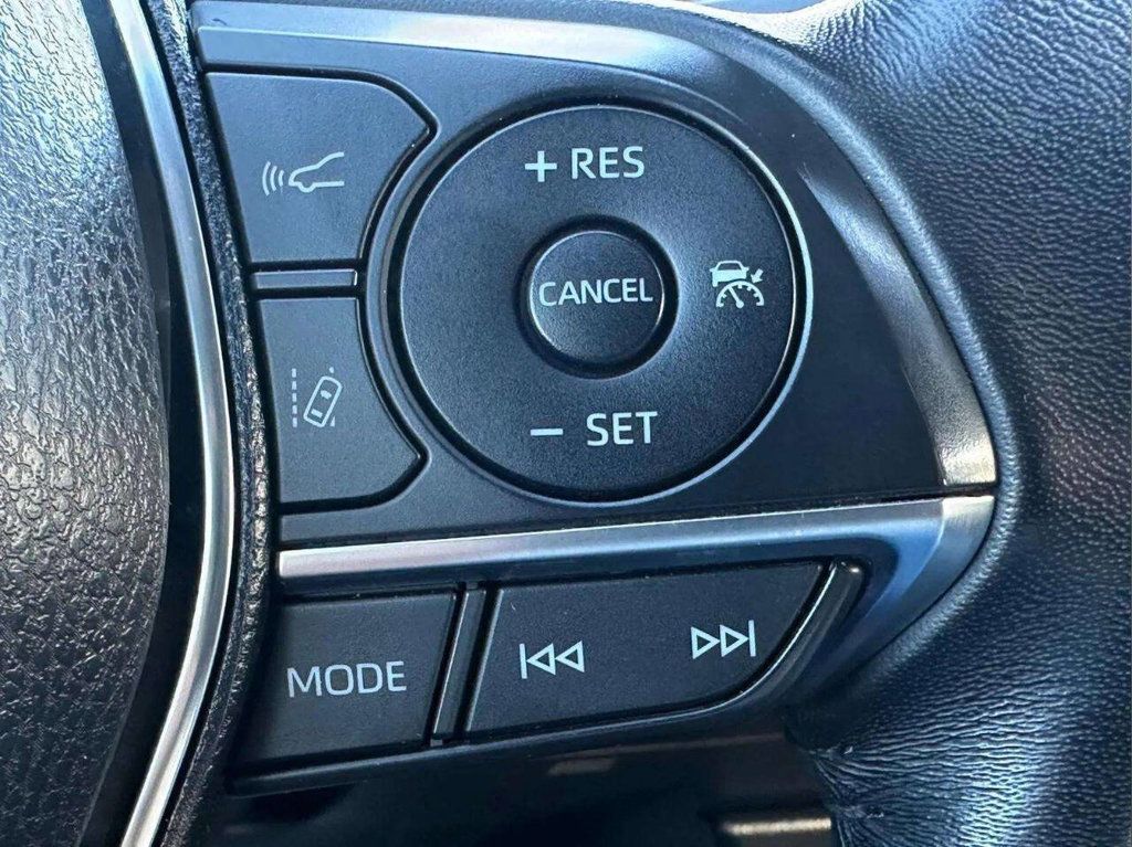 2019 Toyota Camry XSE Automatic - 22939187 - 15