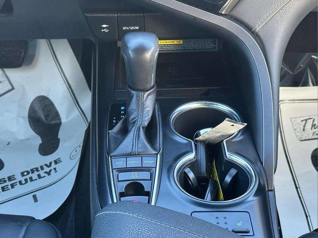 2019 Toyota Camry XSE Automatic - 22939187 - 19