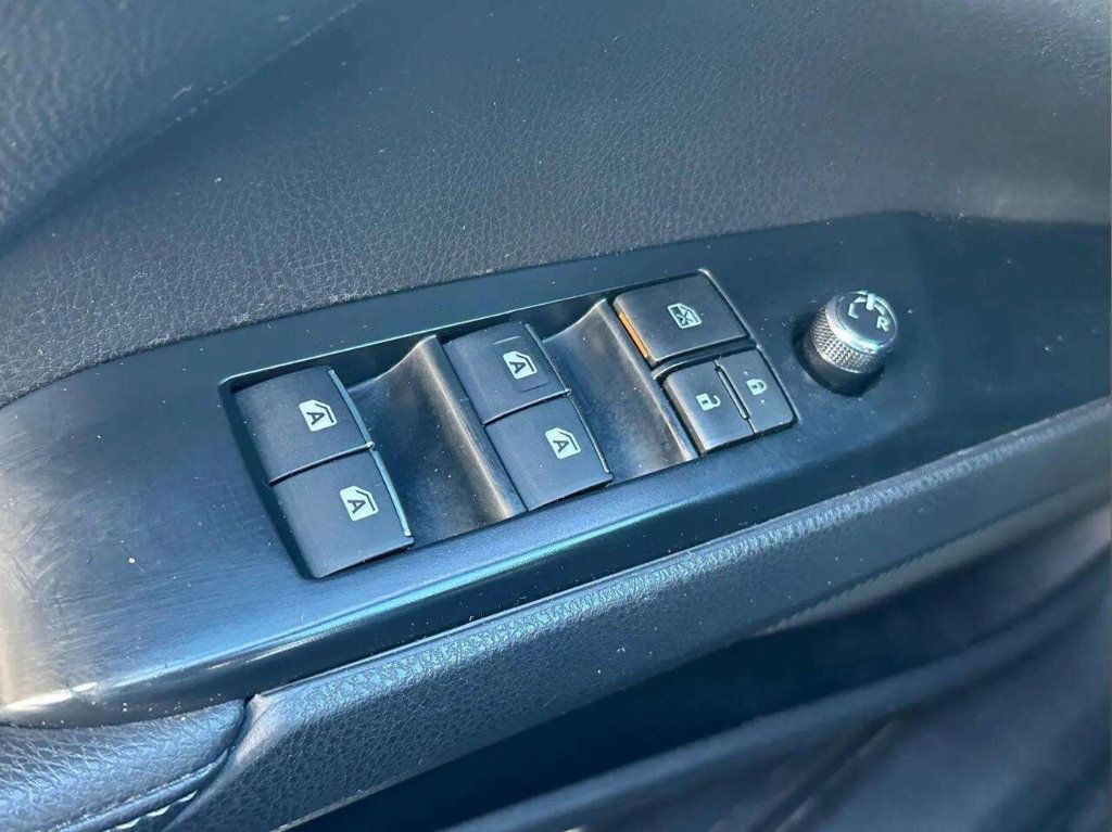 2019 Toyota Camry XSE Automatic - 22939187 - 21