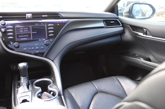 2019 Toyota Camry XSE Automatic - 22966139 - 19