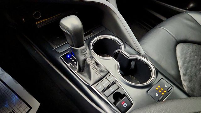 2019 Toyota Camry XSE Automatic with Panoramic Glass Roof - 22974282 - 16