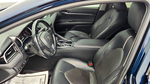 2019 Toyota Camry XSE Automatic with Panoramic Glass Roof - 22974282 - 18