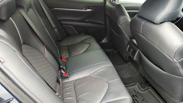 2019 Toyota Camry XSE Automatic with Panoramic Glass Roof - 22974282 - 21