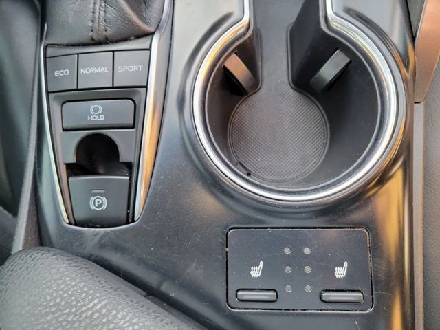 2019 Toyota Camry XSE Sedan 4D - 23009388 - 18