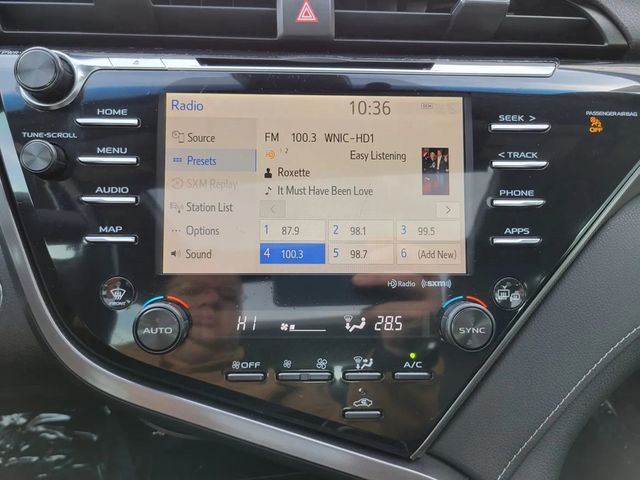 2019 Toyota Camry XSE Sedan 4D - 23009388 - 19