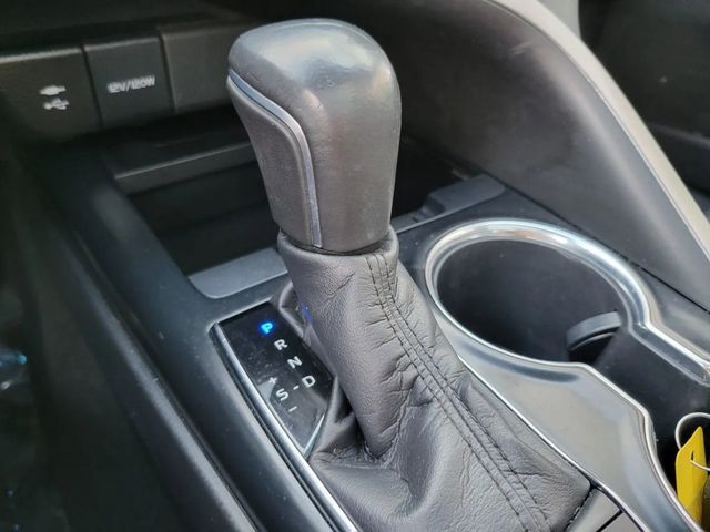 2019 Toyota Camry XSE Sedan 4D - 23009388 - 28