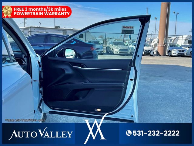 2019 Toyota Camry XSE Sedan 4D - 22939078 - 14