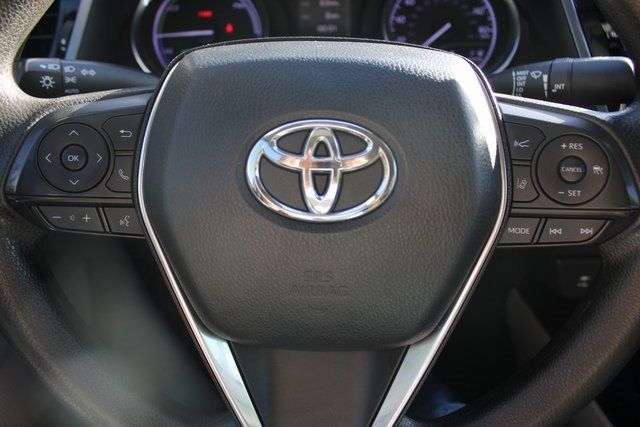 2019 Toyota Camry Hybrid LE CVT - 22923303 - 9