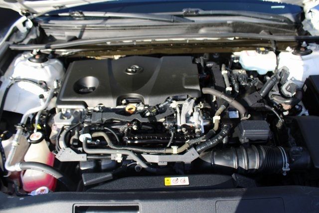 2019 Toyota Camry Hybrid LE CVT - 22923303 - 23