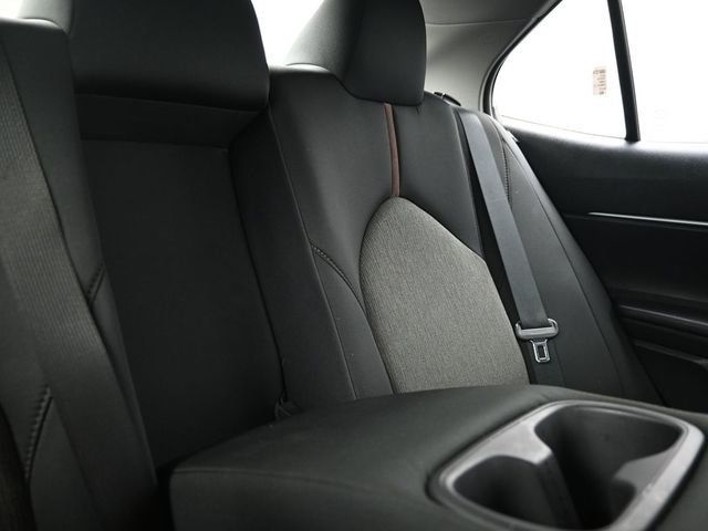 2019 Toyota Camry Hybrid LE CVT - 23010172 - 17