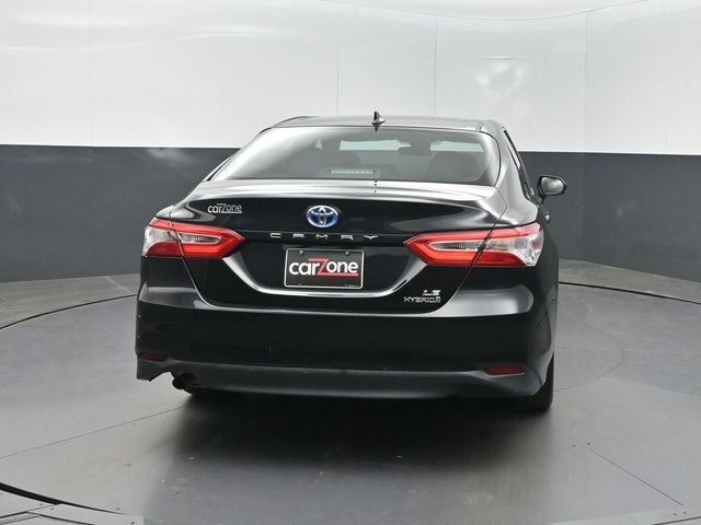 2019 Toyota Camry Hybrid LE CVT - 23010172 - 29