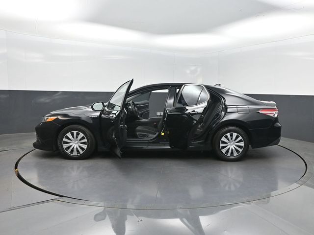 2019 Toyota Camry Hybrid LE CVT - 23010172 - 37