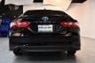 2019 Toyota Camry Hybrid LE CVT - 23067072 - 11