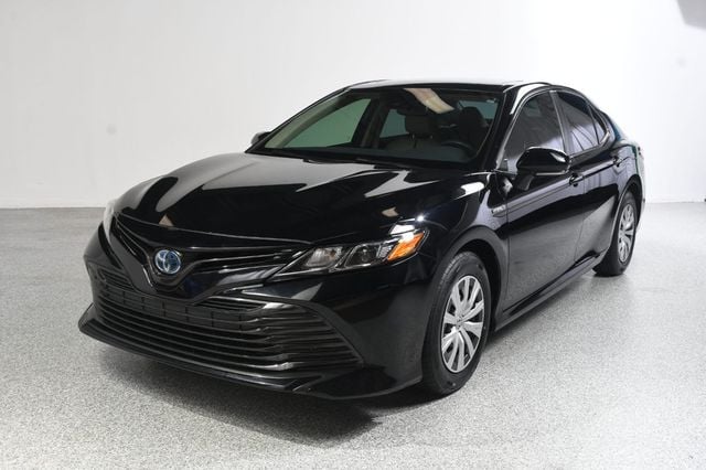 2019 Toyota Camry Hybrid LE CVT - 23067072 - 1