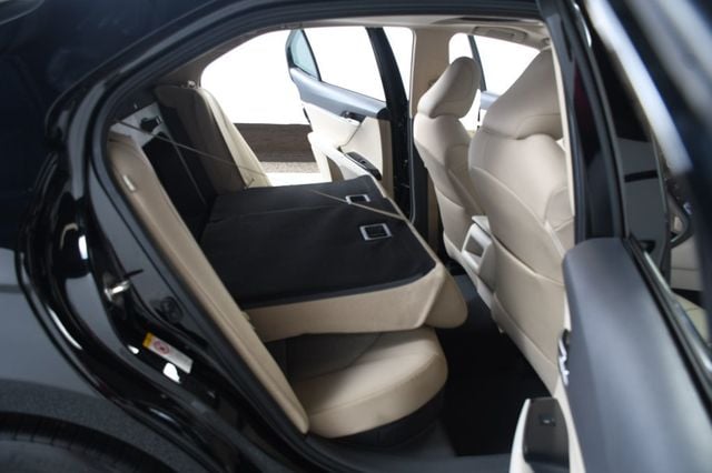 2019 Toyota Camry Hybrid LE CVT - 23067072 - 37