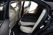 2019 Toyota Camry Hybrid LE CVT - 23067072 - 39