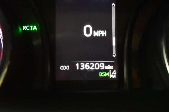 2019 Toyota Camry Hybrid LE CVT - 23067072 - 45